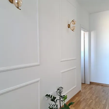 N Apartment *